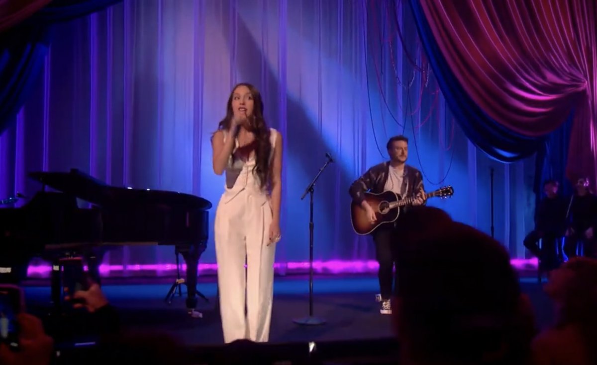 LivUpdatesDaily's tweet photo. Olivia Rodrigo - get him back! (Live From The Ace Theatre - Amex Member ... https://t.co/4b04WgmdRR via @YouTube https://t.co/V9umphWob0