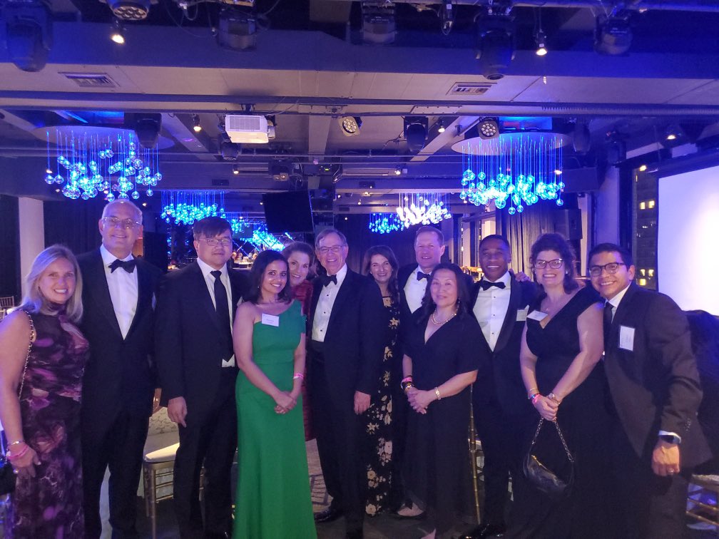 KSMurrayUro's tweet image. Great event and business meeting of the @NYSAUA @AmerUrological last night. We got to celebrate the career of Dr Lepor with friends and colleagues around the section and @NYUUrology.