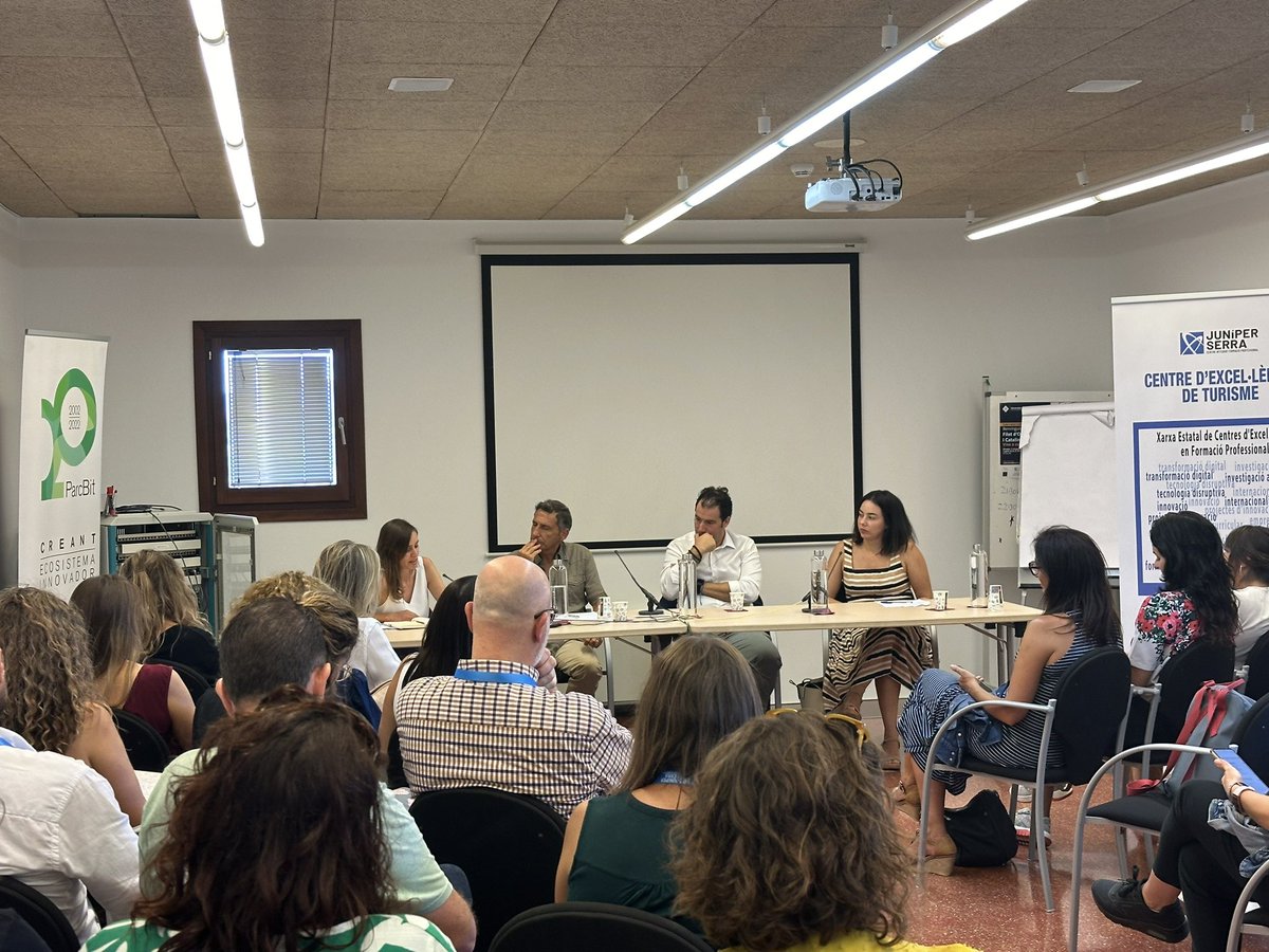 cifpjuniper's tweet image. Innovación en empresas turísticas. Tercera jornada de acogida y formación de profesorado de turismo. Red de centros de excelencia de la formación profesional. @TUISpain @MeliaHotelsInt @logitravel @TravelC_online @gardenhotels @educaciongob @EDUN_IB #MEFP #MRR #nextgeneration