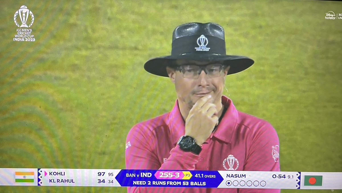 SiddharthGhator's tweet photo. Best moment this World Cup!

Give this Umpire a medal! 🤣 LEGEND!

#INDvsBAN #Umpire #Kohli https://t.co/se0ROFG3kN