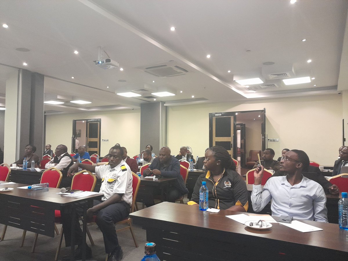 MuriithiNdegwa's tweet photo. Management forum @KIMKenya #Mastering the Art of Leadership in the 21st Century @MANAGEMENT_KIM https://t.co/rjdbMASRgV