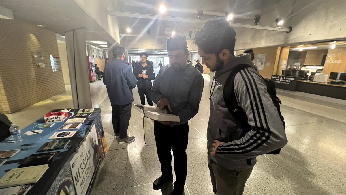 AMSA York University is holding a second tabling session today till 4pm, with Missionary Bilal Khokar.

Join us today!