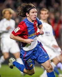 Founda__'s tweet photo. Stephen Baah sending OWASS to the finals as a form 1 student reminds me of Lionel Messi getting his first career hatrick against Real Madrid as a teenager. Big game players🐐 https://t.co/XFe04m8dpS