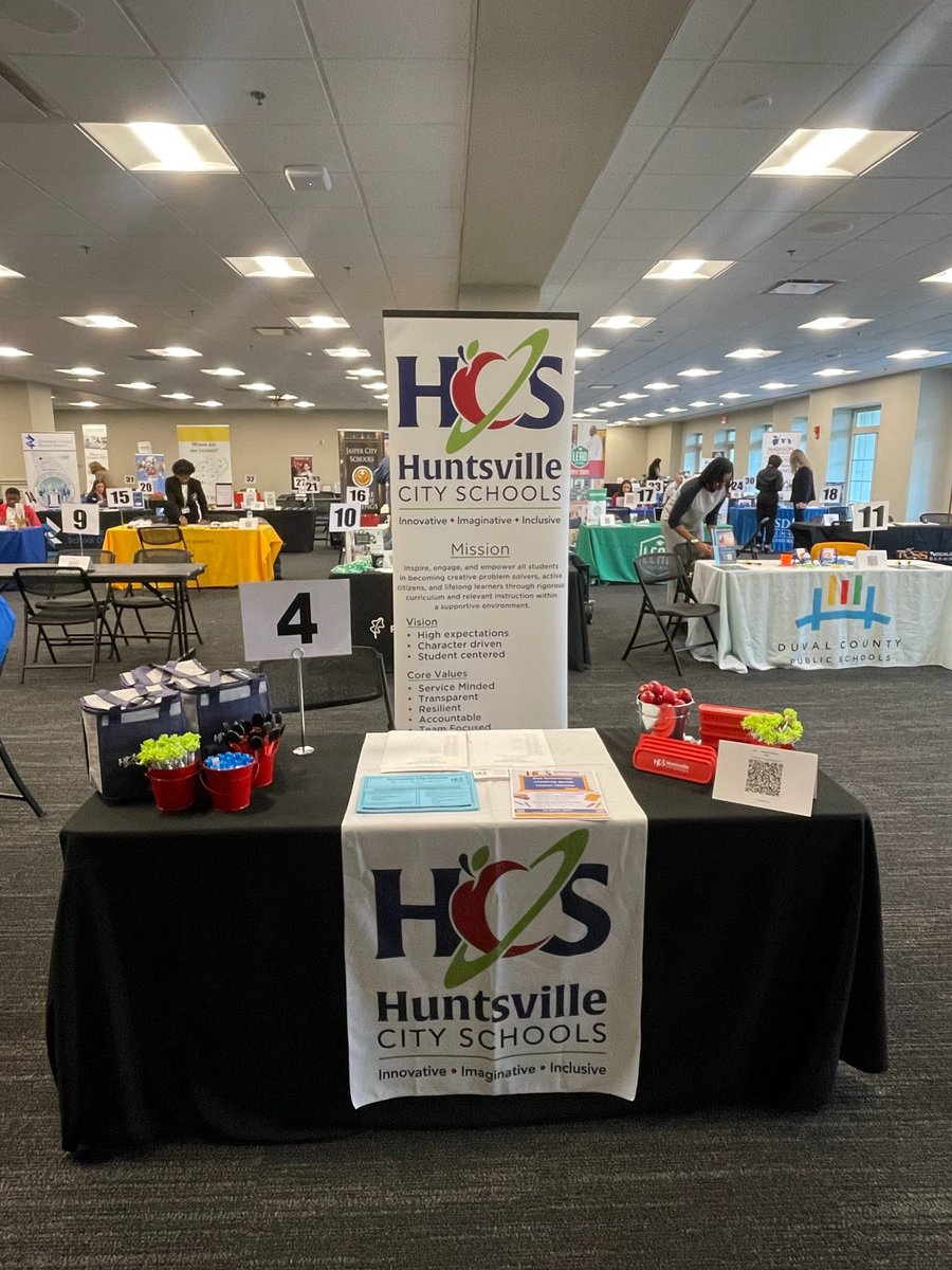 Huntsville City Schools is in Tuscaloosa at the University of Alabama today recruiting for teaching positions.

Interesed in applying? bit.ly/applyhcs