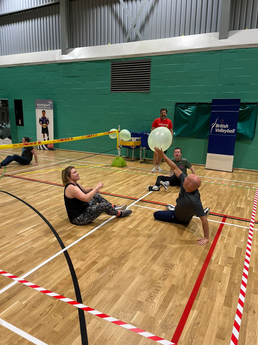 Bush & Co tweet media