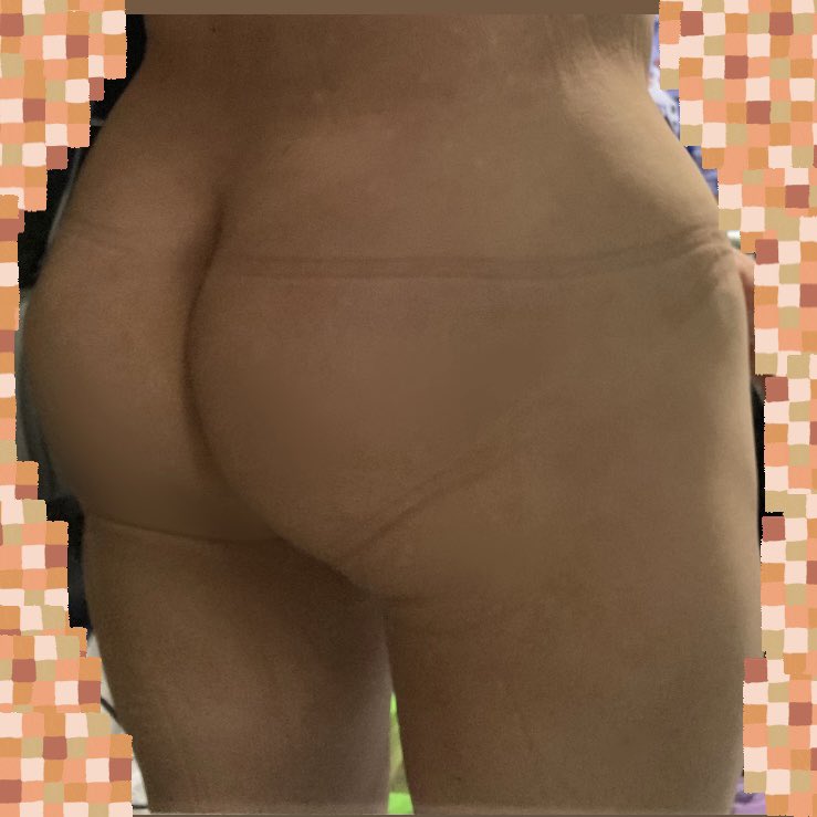 ビキニ履くと跡つくよね...えちえちする時は下着付けないで行かなきゃ笑