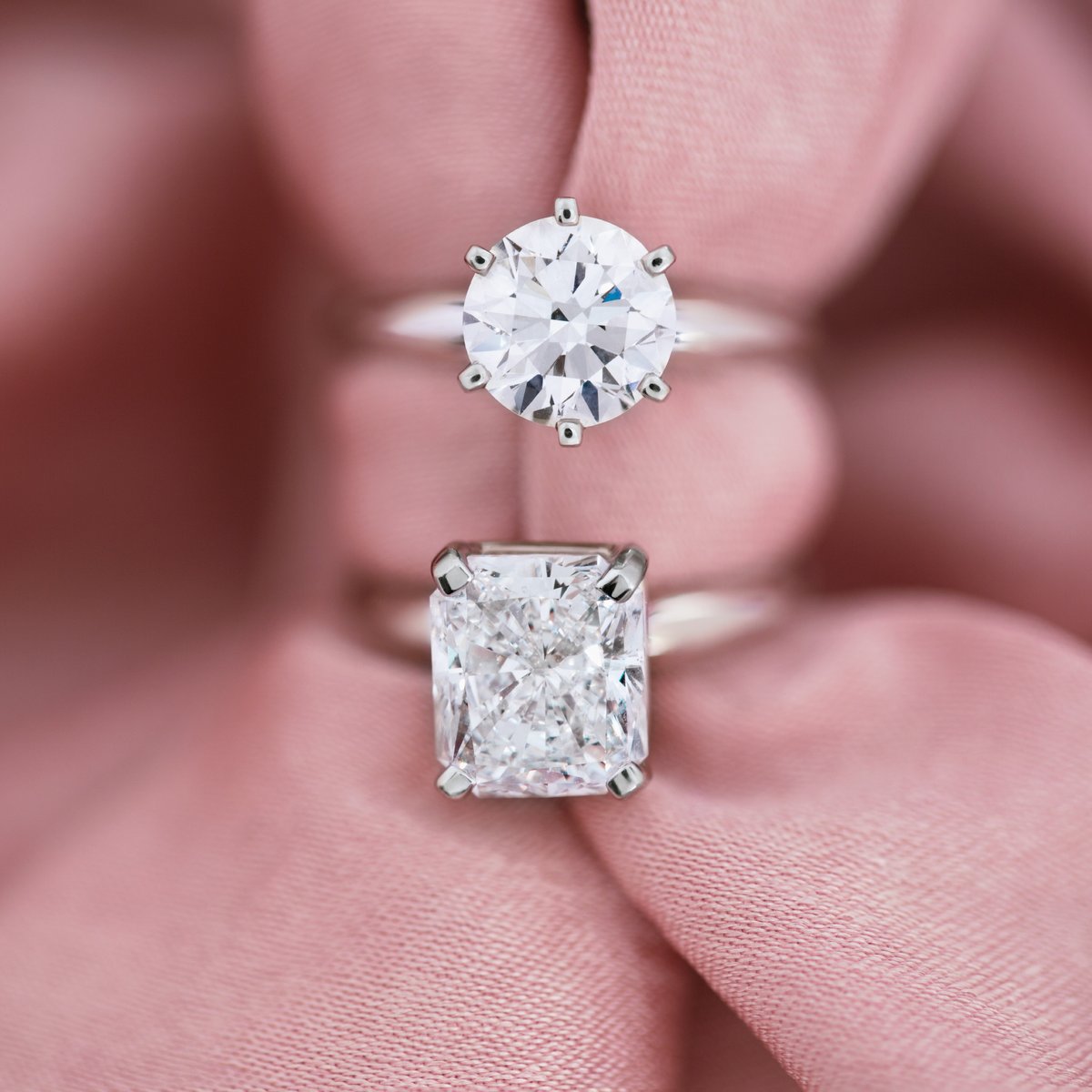 JewelryExchange's tweet image. Fall in love with our Lab Solitaire Specials! Brilliant, affordable, and ready to impress. 🍂💍 Explore more in our Solitaire category. #FallJewelry #LabDiamonds 
jewelryexchange.com/product-catego…