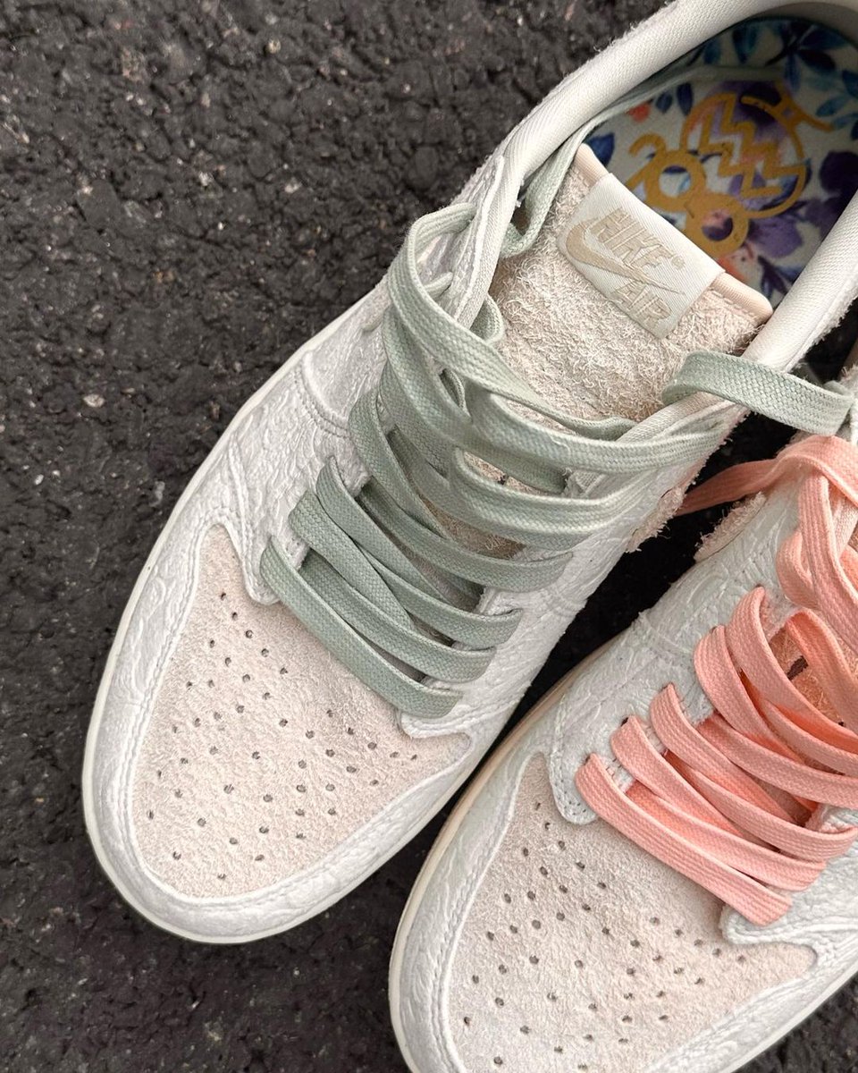JustFreshKicks's tweet photo. The Chris Paul x Air Jordan 1 Low OG "Flowers" releases next week 💐 

Links => https://t.co/XjsxRcwjd8 https://t.co/7OmnUfh8P7