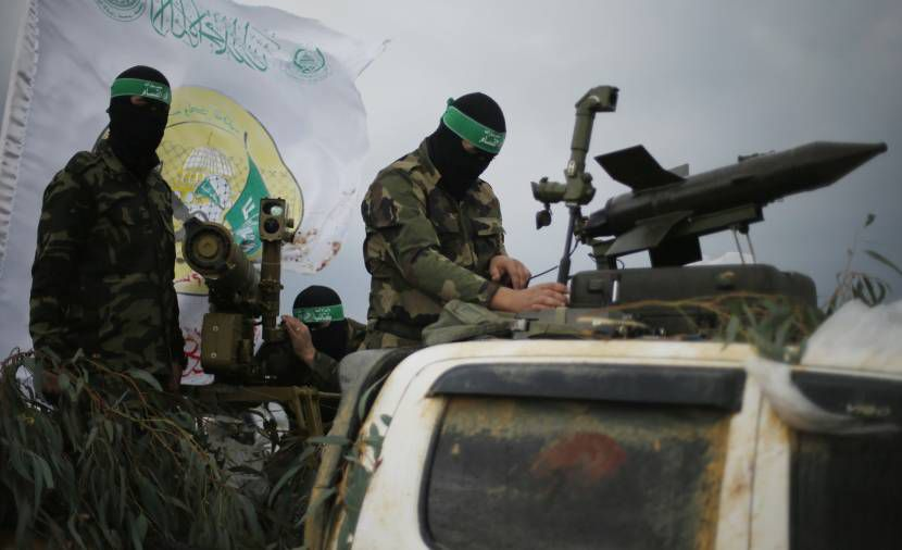 sahabatalaqsha's tweet photo. UPDATE #GazaGenocide 
Kamis 19/10/2023, #AlQassam keluarkan 12 pengumuman ttg pergerakannya (plus 1 nasyid) dlm #TaufanAlAqsha. Termasuk serangan ke arah instalasi2 militer Zionis: Tel Aviv, B'ir Sab'a, Asqalan, Sdeirot, Asdud, Netifot &amp; ke arah tank Zionis dekat Khan Younis. https://t.co/r6TIuj6xoB