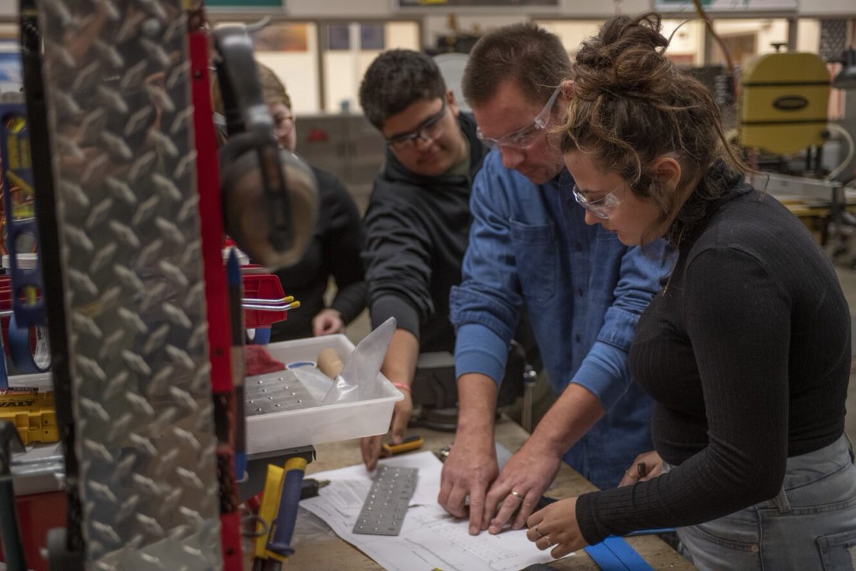 Want a grant to support hands-on learning in your school? Apply today for a Core Plus Aerospace grant. Deadline is October 26. Learn more coreplusaerospace.org/resources/fact…