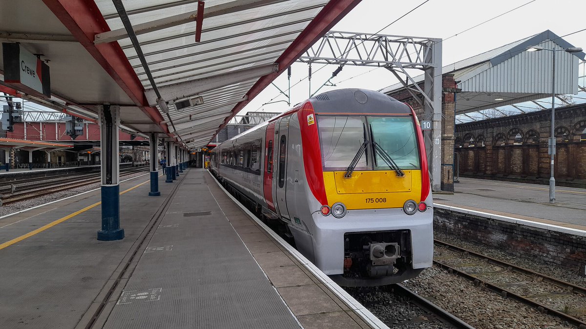 SpotterIan's tweet image. Class 175s bows out from Transport for Wales #class175
@RobertsGarstang @stuartpharrison flic.kr/p/2o4ag7F