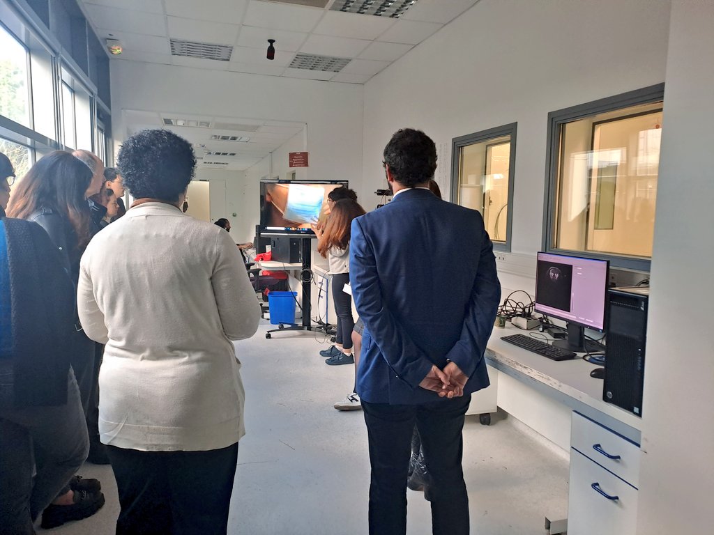 CEA_Jacob_'s tweet photo. [🔬#visite] Retour sur la visite du jour à #MIRCen en compagnie du réseau #TechSanté ,  la @CCI_Paris_IdF et du @vallee_sud #BIOPARC pour découvrir les plateformes d'#imagerie et de #radiochimie dédiées aux travaux sur les maladies #Neurodégénératives 🧠. https://t.co/YUrwq8EbyT