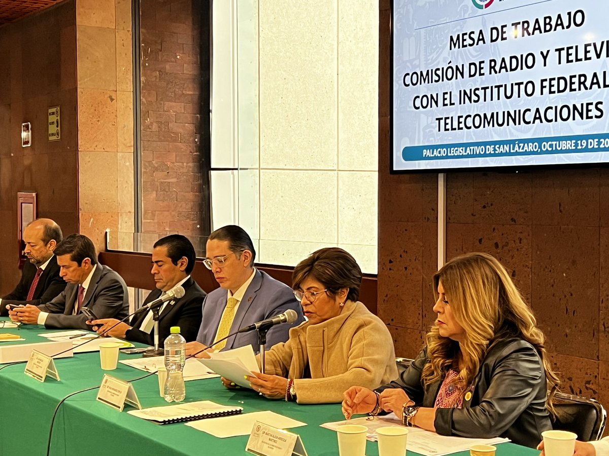 Comisión de Radio y Televisión tweet media