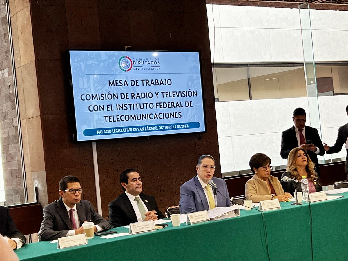 Hoy recibimos a los comisionados del <a href="/IFT_MX/">IFT</a> para analizar su Proyecto de Presupuesto 2024. Escuchamos con atención los retos que enfrentarán las telecomunicaciones.