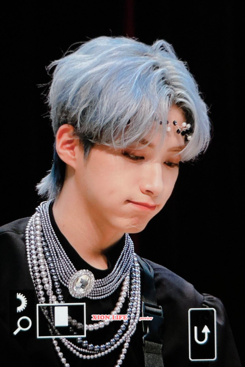 XIONLIFE_110's tweet photo. 231019 #시온

밥드세요 시온군..

#원어스 #ONEUS #XION #손동주 #シオン https://t.co/K4lhI7tpwx