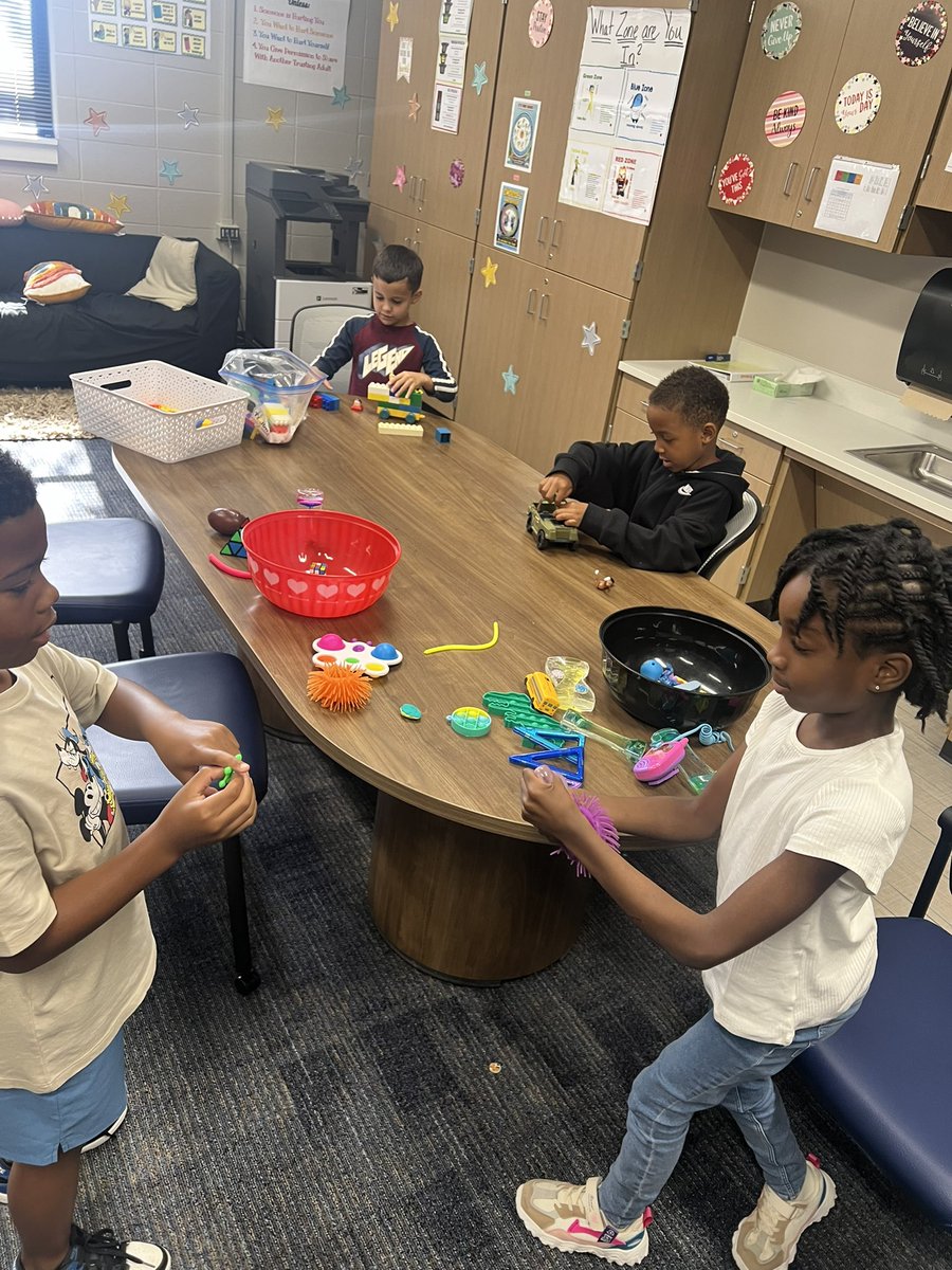 Shirleyria Hughes (@shirleyriahugh1) on Twitter photo I had my first small group of the year today with these sweet 1st graders! Our topic of discussion is “Friendship.” We signed our small group contract, played a game, read a book, and then had free play! I love having one on one time with students! 😊 <a href="/SheridanCFISD/">Sheridan Elementary School</a> I had my first small group of the year today with these sweet 1st graders! Our topic of discussion is “Friendship.” We signed our small group contract, played a game, read a book, and then had free play! I love having one on one time with students! 😊 <a href="/SheridanCFISD/">Sheridan Elementary School</a>