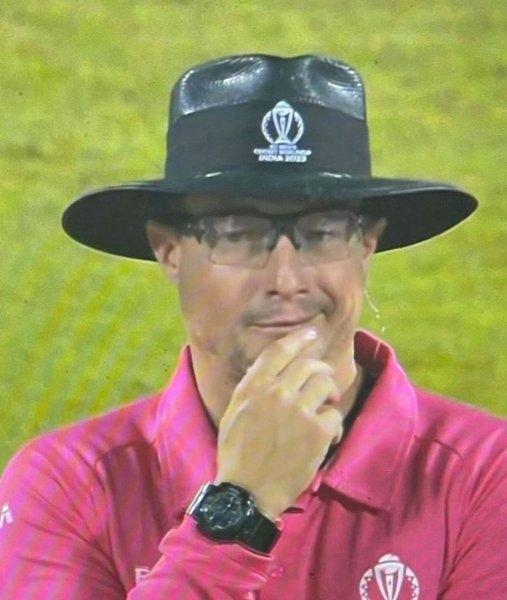 Sand_In_Deed's tweet photo. Overnight Richard Kettleborough becomes the most loved Umpire in India. https://t.co/w7DTqfs2dN