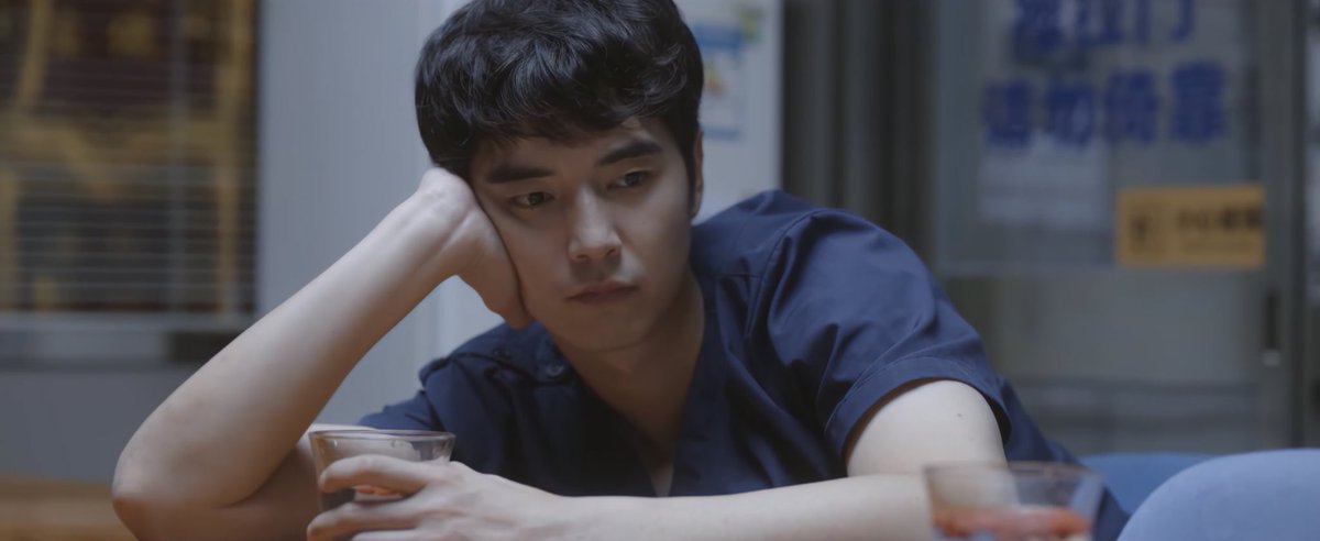 xiaotoumings's tweet image. petty little lin yi getting jealous that xiaoran gave xiaofeng more goji berries LMFAO

#问心 #theheart