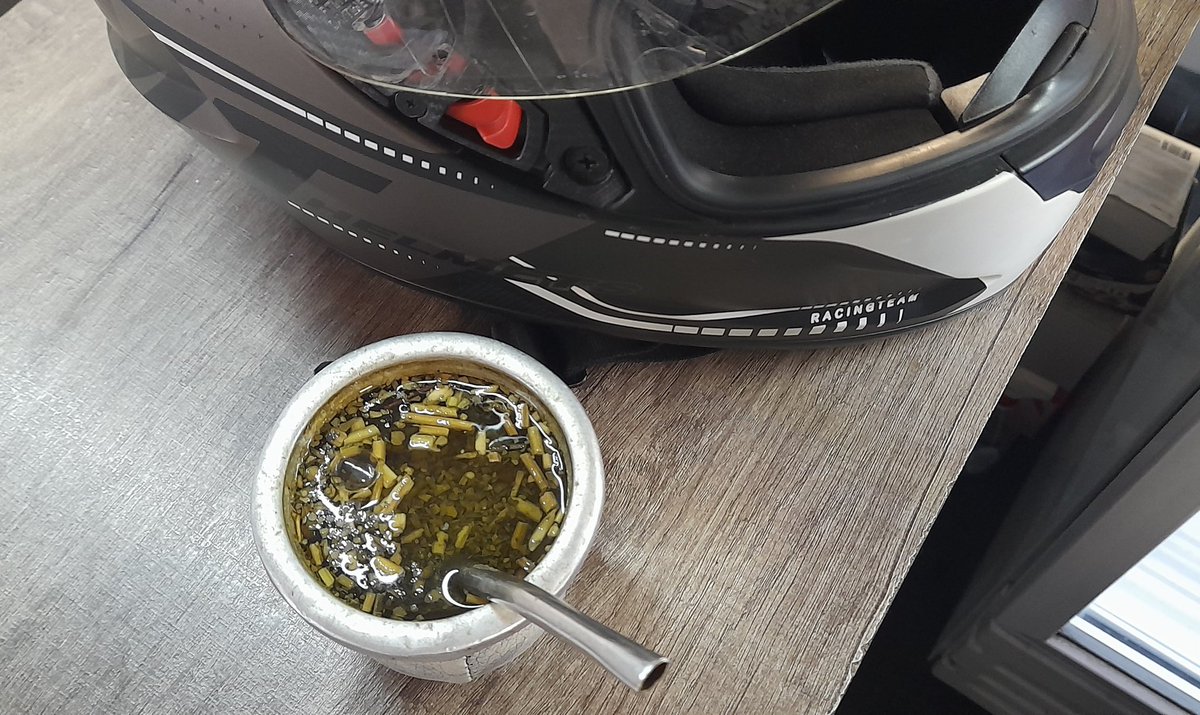 Mate lavado..... Tan bajo caí.... esta tan cara la yerba que hay que estirar el mate a morir ......... miren hasta donde llegamos .... hijos de mil pu%@$ los voy a hacer teta a todos 😡 😡😡😡😡😡😡😡😡😡