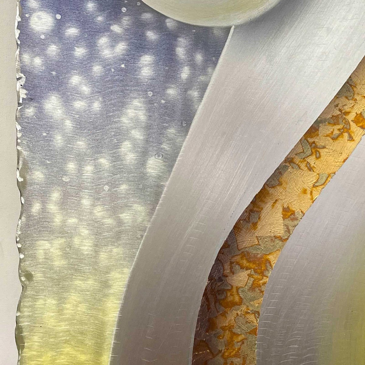 ADCookArt's tweet photo. A little taste of my new metal artwork in the studio. #metalart #mixedmedia #goldleaf #airbrush #autoair #createxcolors #iwatairbrush #adcookart Back at it #studiotime https://t.co/eQrdevz9ls