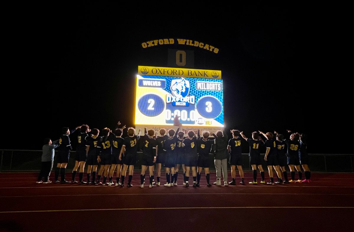 OCSWildcats's tweet image. ⚽️🤩They're not done yet!🤩⚽️

Congratulations to the Oxford High School boys soccer team for winning districts for the first time since 2014! 🥳The team beat Clarkston in an intense match, 3-2. Let's go Wildcats! 💙🐾
#WorldclassWildcats #RoadtoStates