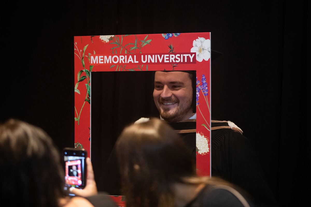 The second session of fall convocation is about to begin! This afternoon at 3 p.m., bachelor's and master's degrees will be conferred upon Memorial University graduates 👩‍🎓👨‍🎓 It does a 💓 good. Congratulations, everyone! #MUNgrad2023