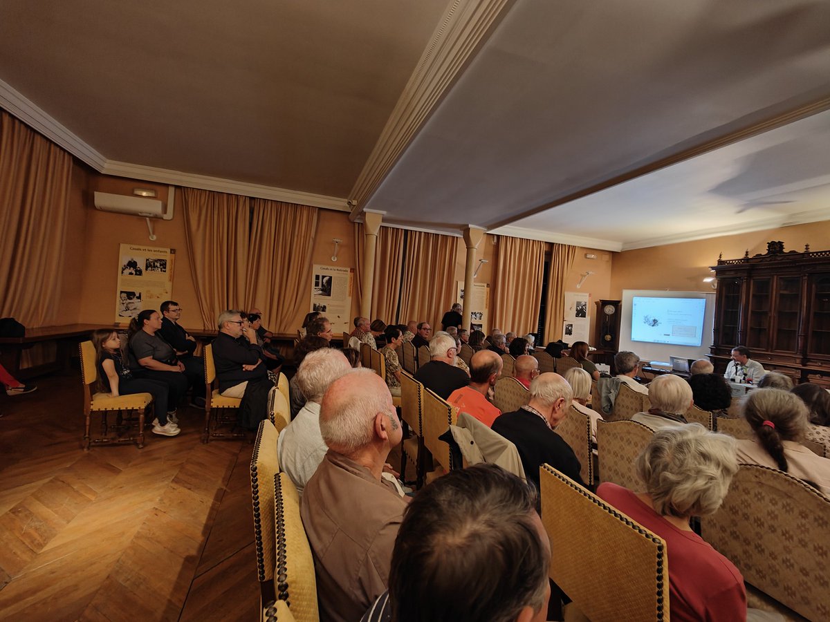NewsNeus's tweet photo. @CasalConflent Ja ho deia en #PauCasals: 
Construir una cultura compartida costa molt de temps i esforços, i destruir-la és molt ràpid i fàcil. 
Hem de construir un #futur nou amb allò del passat que cal mantenir. Els valors #transversals es poden mantenir com a eines de futur! @LluisPuigGordi https://t.co/9fJ6hxNqCE