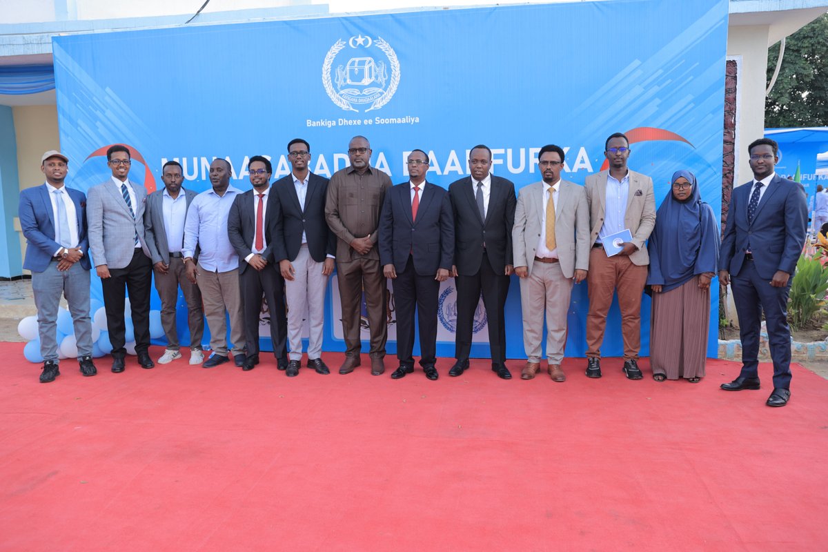 1/3 The President of Hirshabelle State of Somalia, H.E. Ali Abdullahi Hussein (Ali Guudlaawe) <a href="/GudlaweHussein/">Ali Gudlawe Hussein</a>, and the Deputy Governor of the Central Bank of Somalia, Dr. Ali Yassin Sheikh Ali  @AliYassinSheik, jointly inaugurated the CBS branch in Jowhar.