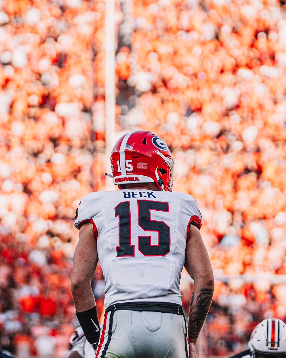 shwetadmistry's tweet image. We run this jungle.

#WeekFive #GoDawgs