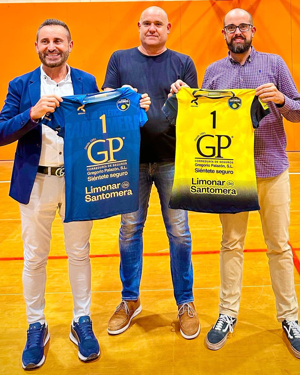 SantomeraVoley's tweet photo. 💣 Aquí tenemos las nuevas equipaciones, que nuestras jugadoras lucirán esta temporada.

GP Seguros
El Limonar de Santomera https://t.co/0Any4a4Qh9