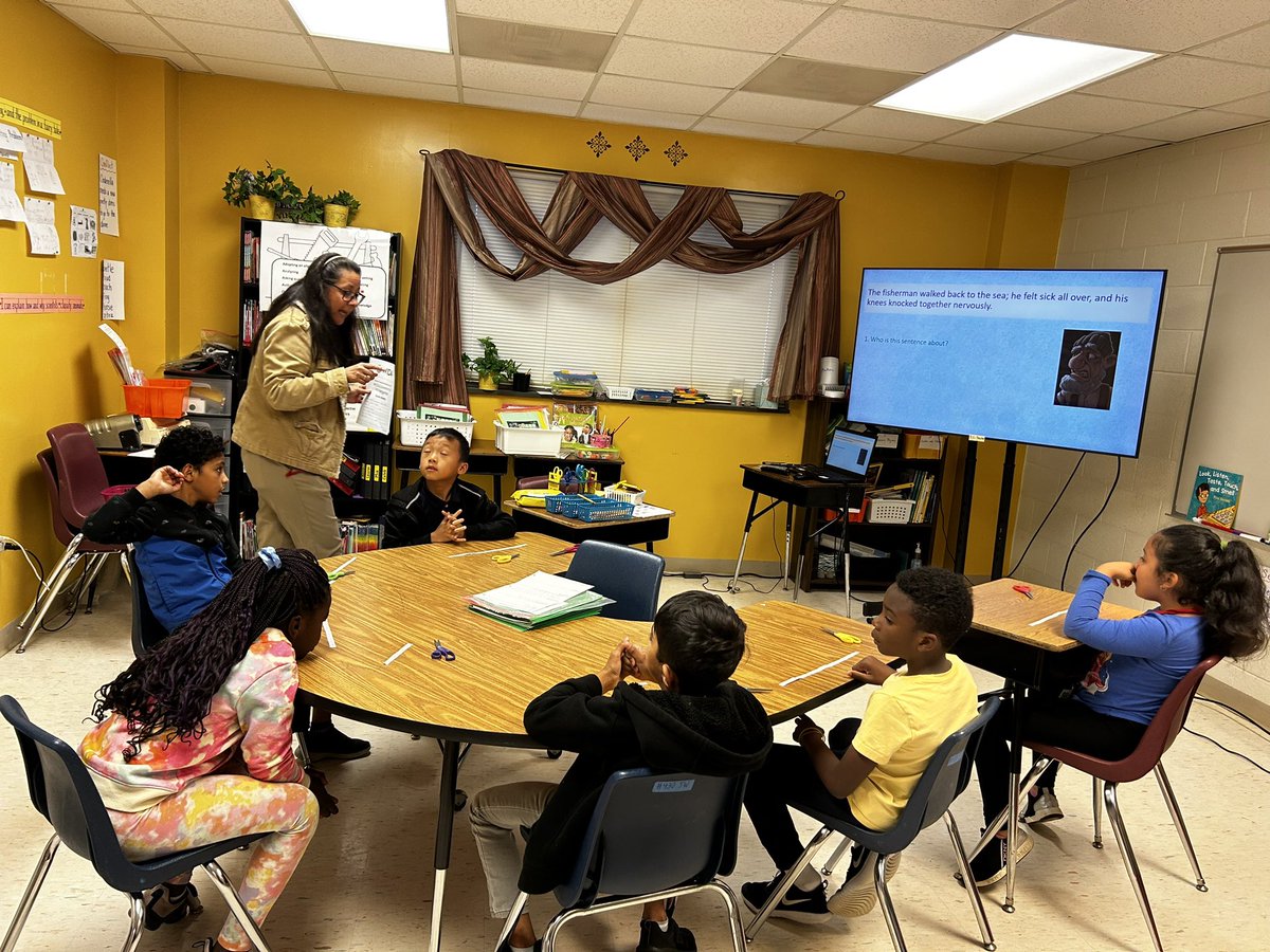ellgcs's tweet photo. Ms. Solis’ 2nd grade students @JesseWharton doing Juicy Sentence Play #3Ls @GCSchoolsNC https://t.co/WfKC2ctpAT