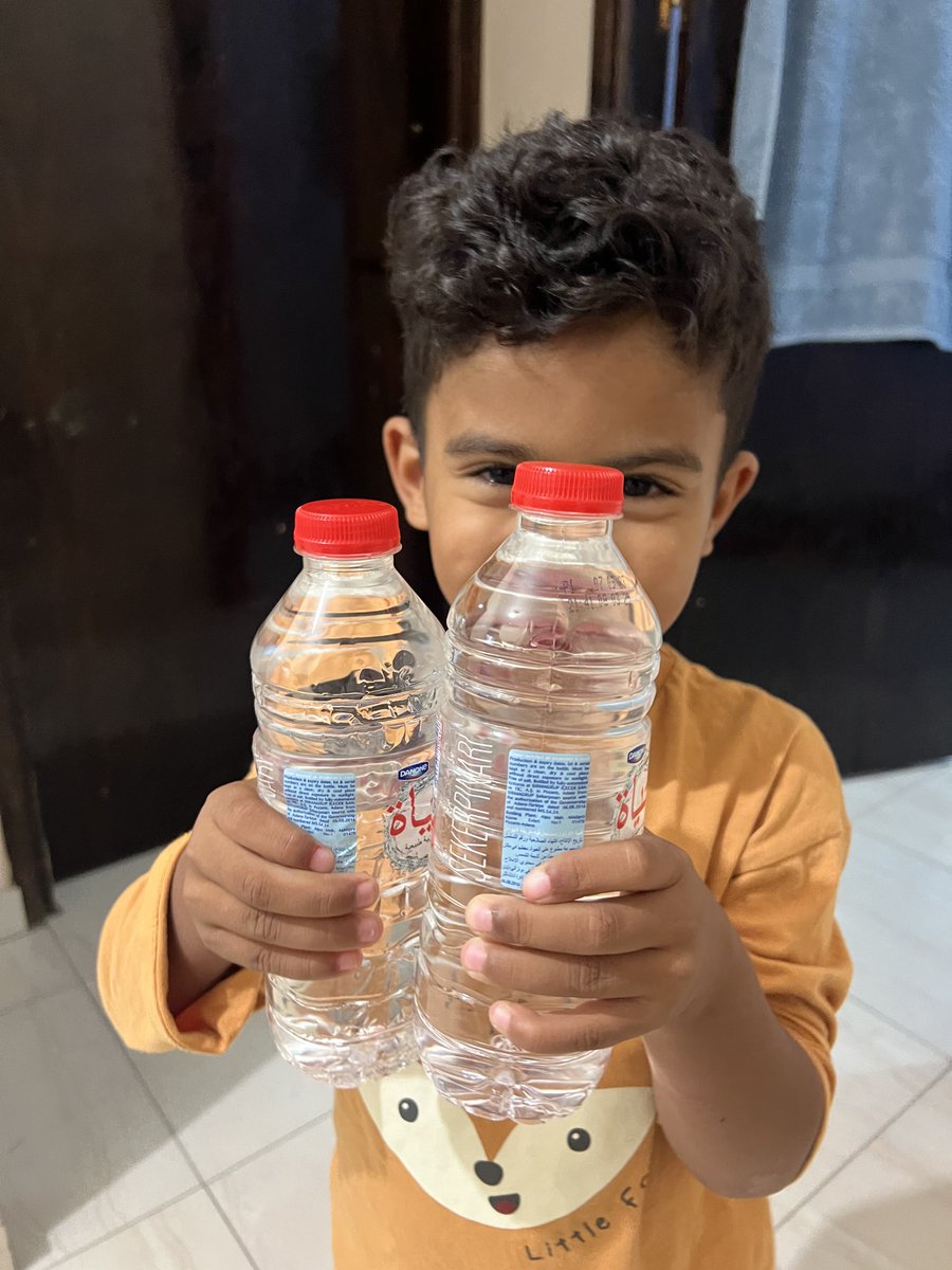 MuhammadSmiry's tweet photo. People in Gaza are lucky to find some of these water bottles https://t.co/T21CJfKF8L
