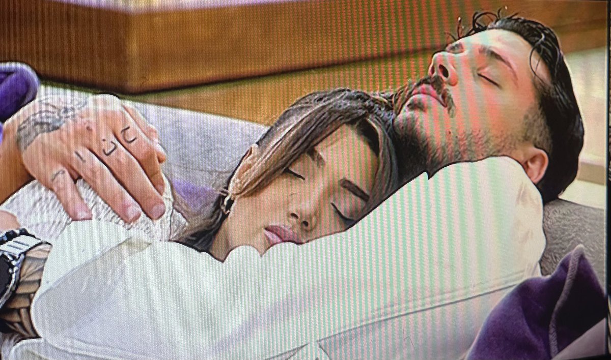 Şöyle uyumaya ihtiyacım var 🥶🥶