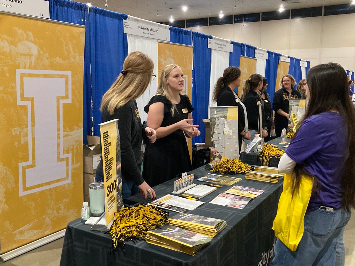 BSDEducation's tweet photo. Secondary students from Boise School District attending today's Boise National College Fair at Expo Idaho. Helping to prepare our students for success beyond high school! #EverythingsPossibleBSD https://t.co/iw2M7UP7IV https://t.co/HWXCfsgZM1