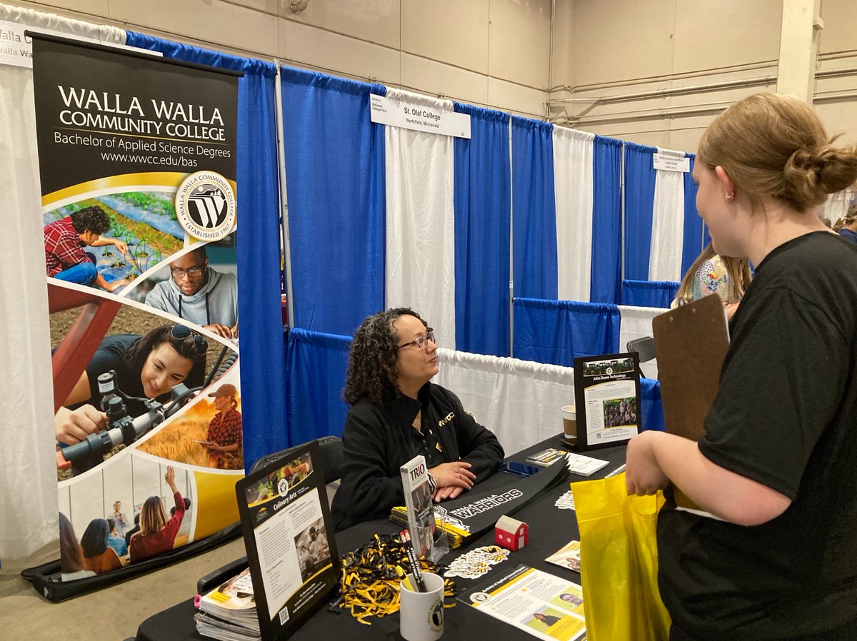 BSDEducation's tweet photo. Secondary students from Boise School District attending today's Boise National College Fair at Expo Idaho. Helping to prepare our students for success beyond high school! #EverythingsPossibleBSD https://t.co/iw2M7UP7IV https://t.co/HWXCfsgZM1