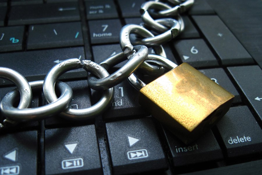 factumlk's tweet photo. In a Factum Special Perspective this week, Muhammad Aftab Alam critically evaluates e-safety draft laws in Pakistan and Sri Lanka.
https://t.co/kTrzY4LL9o
#Pakistan #SriLanka
#Factum #TheBalancedAnalysis https://t.co/ZrPth4ZJCc