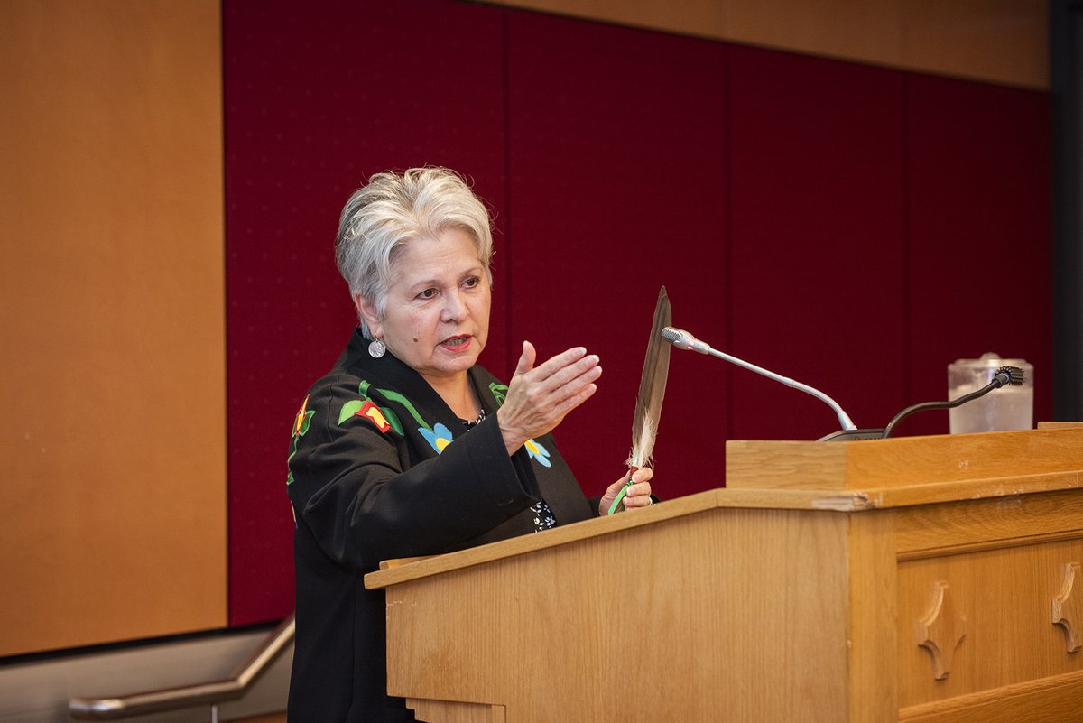 LeonieTchatat's tweet image. #Resolutions2023&quot;Overcoming #racism together&quot;thank you Mme Claudette Commanda, #FirstNations for the Land ofAcknowledgment and your wisdom.&quot;[in the emptiness of dishes], commits to satisfying souls with the verbal delights of friendship, trust, and the blessings of her ancestors&quot;