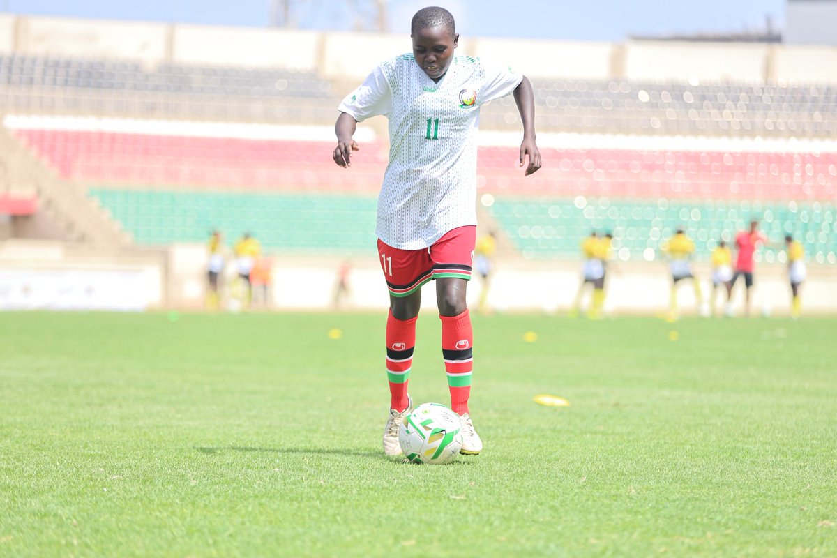 GeneQueens's tweet photo. As a family, we wish you the very best of luck in your upcoming exams Faith Naliaka . 💪⚽❤️
@AbabuNamwamba @ChapaBet @charlruto @FKF_WPL
#wanadadanakandanda
#malkiawaetown
#LetTheGirlsPlay
#womeninfootball
#oneteamonedreamonefamily
#policingthroughsports https://t.co/otoPWCe42L