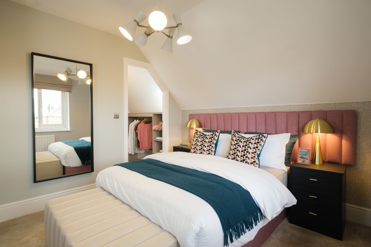 Redrow's tweet photo. Which housetype is this? 🤔 Hint: it has 4 bedrooms 🛏️ and 3 bathrooms 🛀

Tune back in tomorrow at 6pm to find out if you guessed correctly.

#InteriorDesign #InteriorInspo #Interiors #KitchenDesign #KitchenInspo #BedroomDesign #BedroomInspo #HomeDesign #Redrow #RedrowHome https://t.co/IKiSrcMhPe