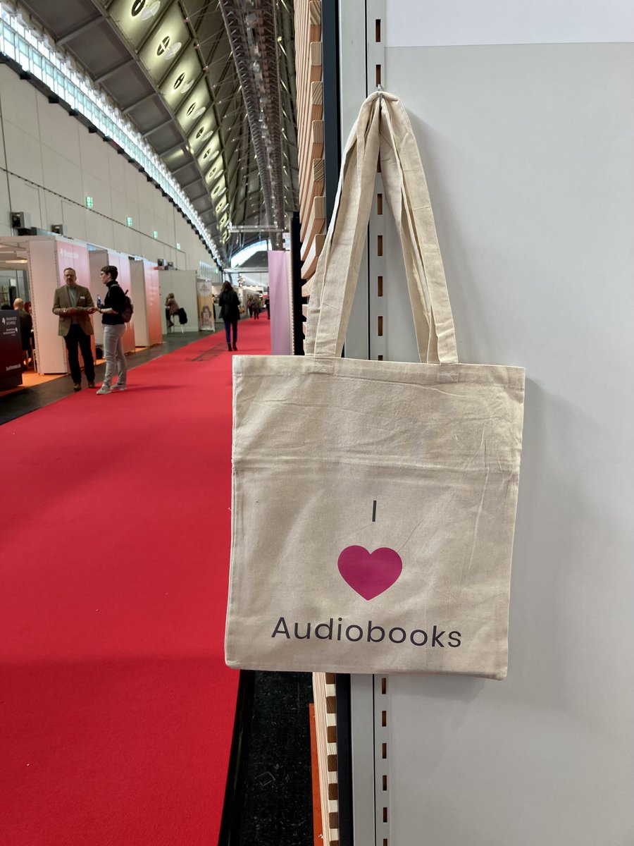Our team is having a great time in Frankfurt! If you're here, stop by and say hello! We've got some great swag for you!

#fbm23 #frankfurt #buchmesse #frankfurterbuchmesse #bookfair