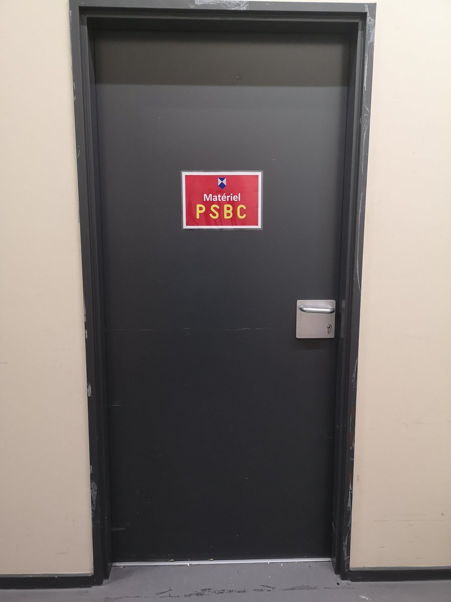 🚨🛡️#plandesauvegarde : bravo à la section Grand Est ! 👏👏👏😊
Si vous aussi vous avez des photos de stockage de matériel d'urgence, n'hésitez pas à les partager en nous taguant... On adore !