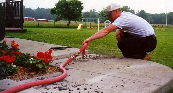 BLevel_Columbus's tweet photo. Throwback Thursday 🐝

25 years of lifting and leveling concrete. Hoses are a little different. Truck looks a little different. But the process and results are the same! 

#triedandtrue #ConcreteLifting #concreteleveling #Year25 https://t.co/v6QUnGohq0
