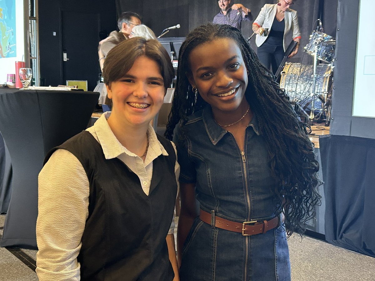 Bravo aux animateurs et participants de lancement du congrès @acelf! Et un grand BRAVO aux élèves du collège Louis-Ariel pour leur superbe prestation.😁