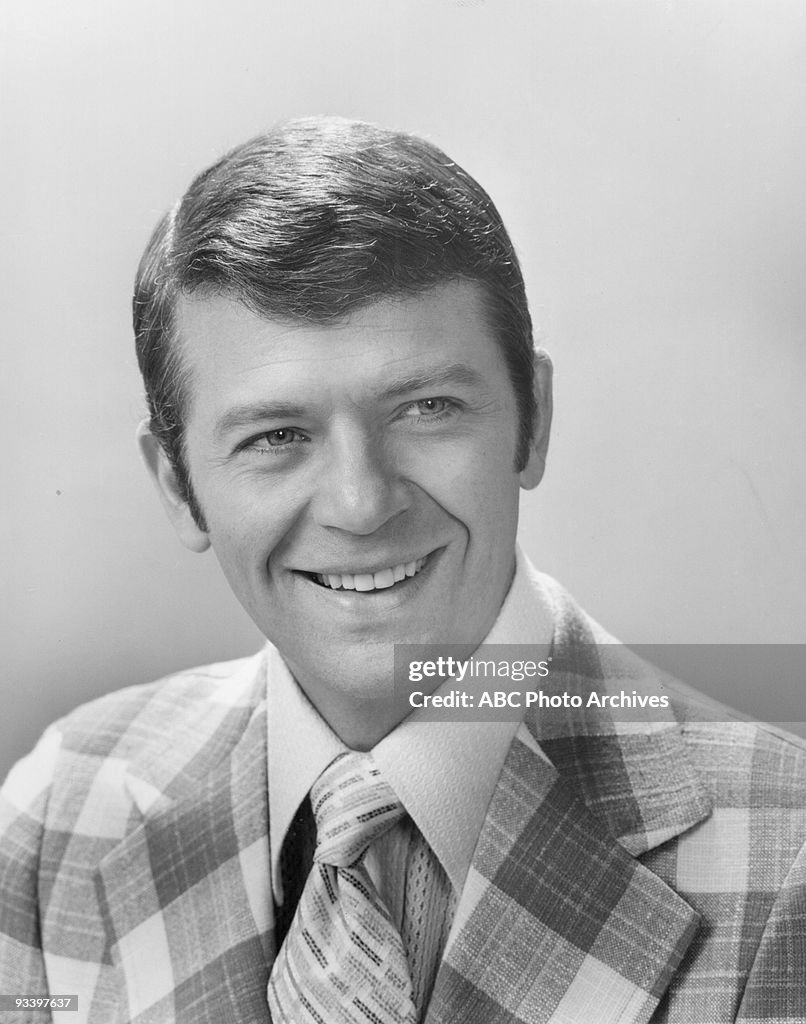 barbaravitali2's tweet photo. Remembering #RobertReed October 19,1932_May 12,1992 (Age 59) #TheDefenders #RichManPoorMan #Roots #TheBradyBunch #TheBradyBunchHour https://t.co/Wnff8LKlut