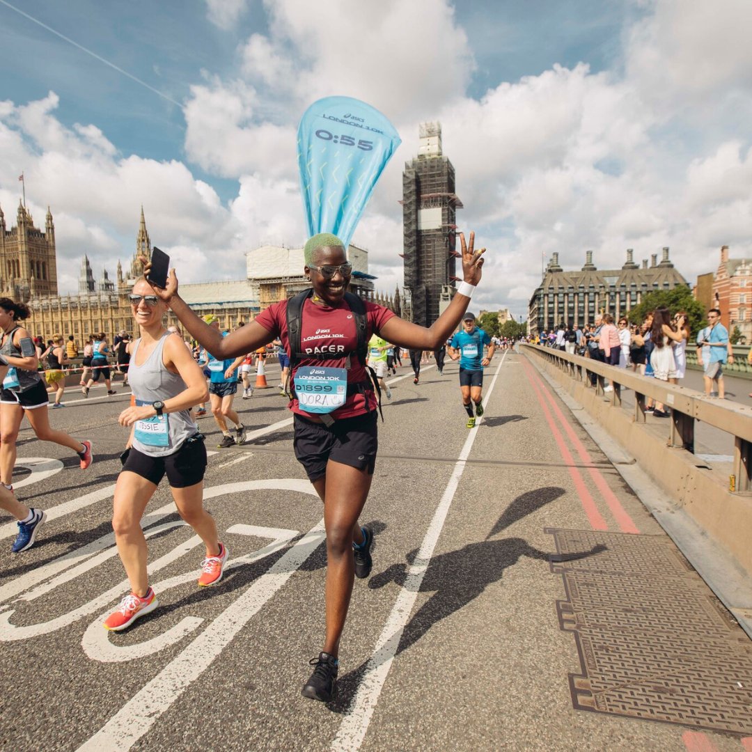 TheLondon10K's tweet photo. #ThrowbackThursday
Don't miss the incredible opportunity to participate in the #ASICSLDN10K
It is so much more than just a race. Enjoy our live bands and DJs en route! https://t.co/9TNOCKtoCE
