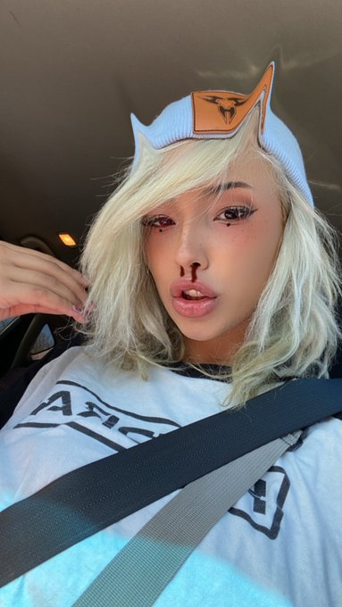 Because tonight will be the nightttt that I will fall for uuuuu https://t.co/6JWm34yvgD<a href="/tag/cameo"class="tags"><span>#cameo</span></a>