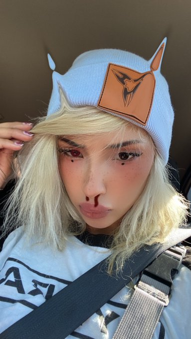 Because tonight will be the nightttt that I will fall for uuuuu https://t.co/6JWm34yvgD<a href="/tag/cameo"class="tags"><span>#cameo</span></a>