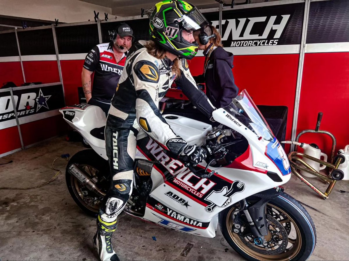 Liammacdonald37's tweet photo. #ThrowBackThursday to getting back on two wheels after a long time thanks to Wrench Motorcycles in @MotoAmerica
.
.
#LM37 #FLYINGKIWI #twinscup #motoamerica #yamaha #mhp #TBT https://t.co/2i4nBtkzdX