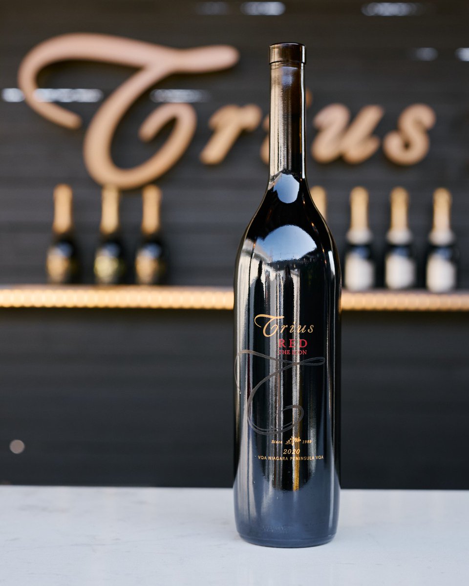 Cozy up this fall with a glass of the Iconic Trius Red. With bold tannins that are a touch fuller, this big vintage wine features hints of oak and cocoa. Fuller bodied, this sipper tells a tale of depth and intensity from the outstanding 2020 vintage. #TriusWines #TriusRed