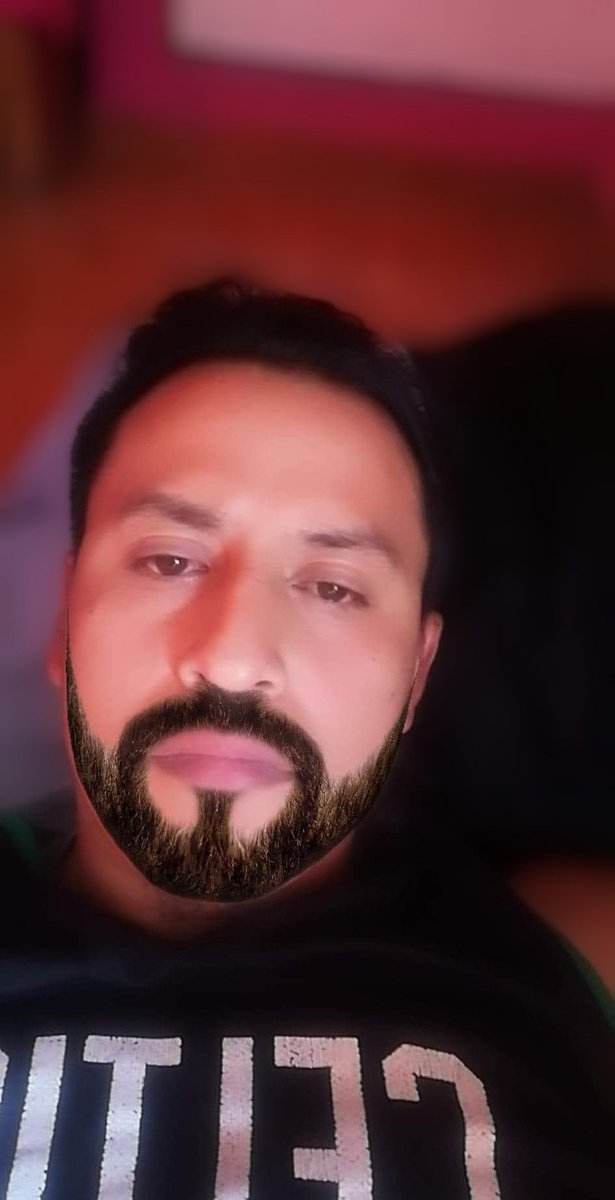 eddymicr's tweet photo. Probando nuevo loock los envidiosos dirán q la barba es falsa 🤭🤭🤭 https://t.co/cfBXlgMpM6
